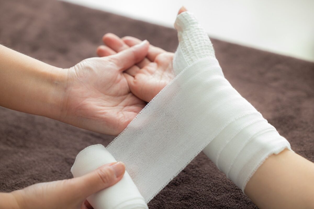 骨折を早く治すには？効果的な治療